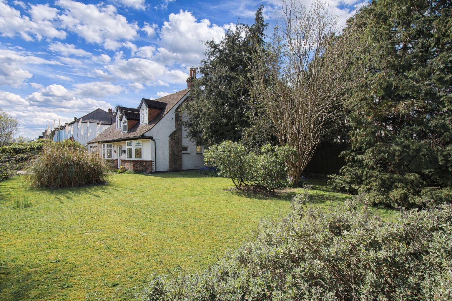 Woodmansterne Lane, Wallington